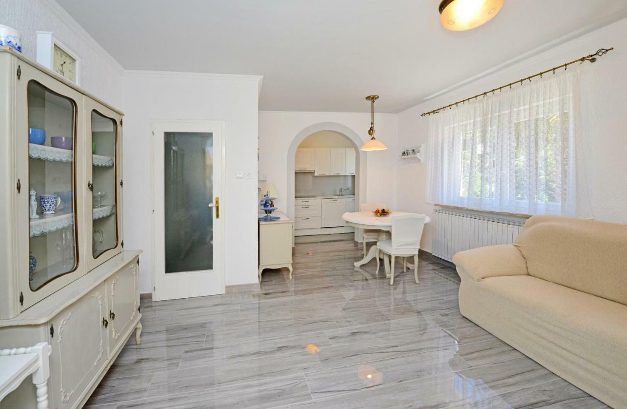 Apartments Nela Poreč Eksteriør bilde